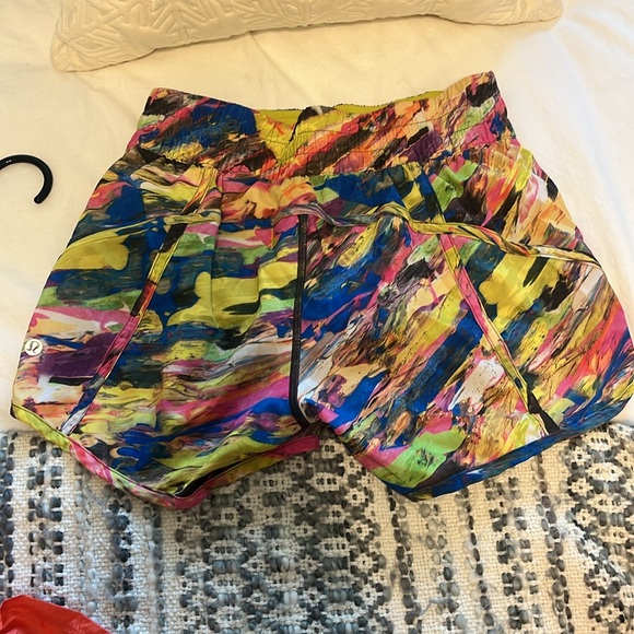 Lululemon 4” tracker shorts - Picture 2 of 3